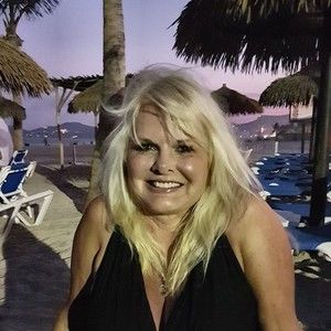 Meet your Posher, Irina